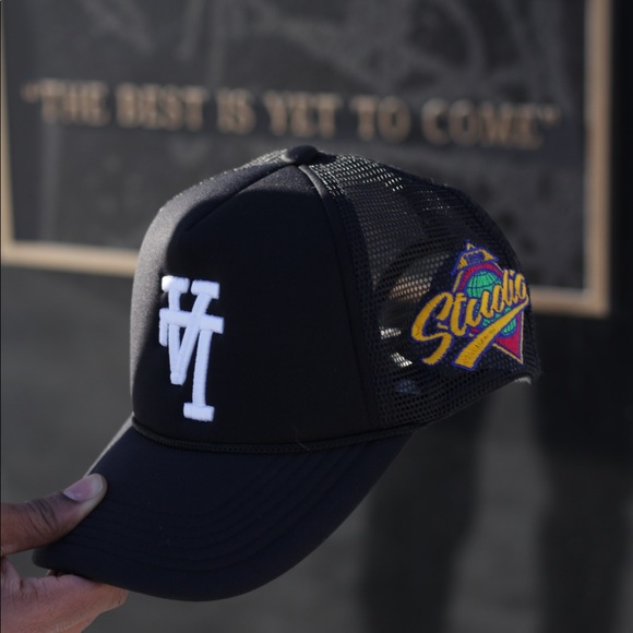 La Trucker Hat - Picture 1 of 3